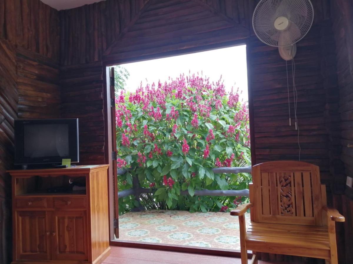 Indah Garden Hill Resort Фечабун Екстериор снимка
