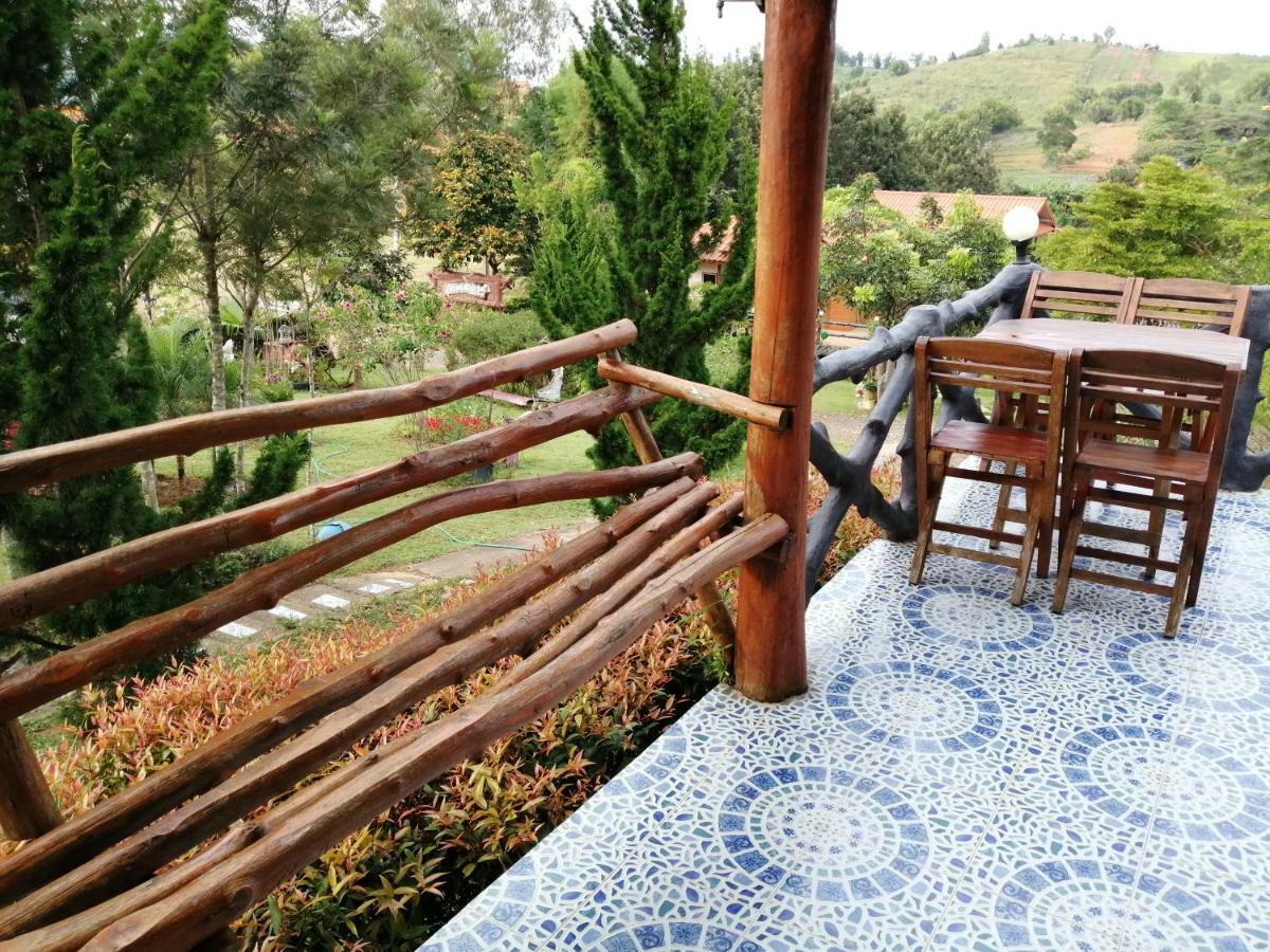 Indah Garden Hill Resort Фечабун Екстериор снимка