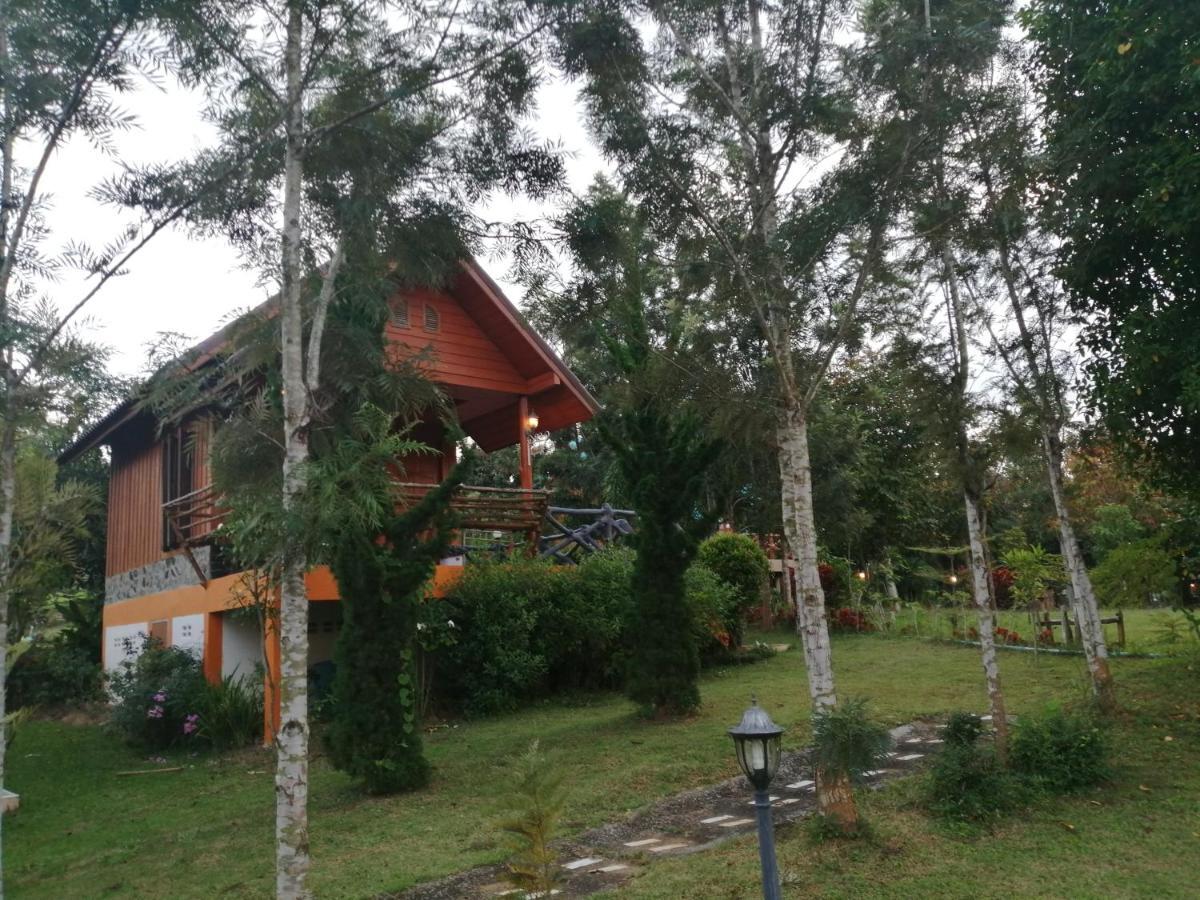 Indah Garden Hill Resort Фечабун Екстериор снимка