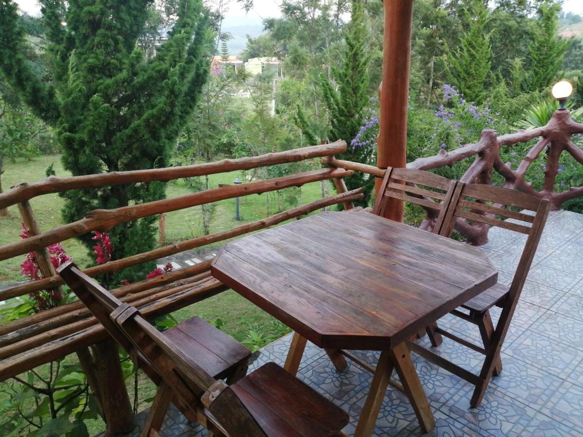 Indah Garden Hill Resort Фечабун Екстериор снимка