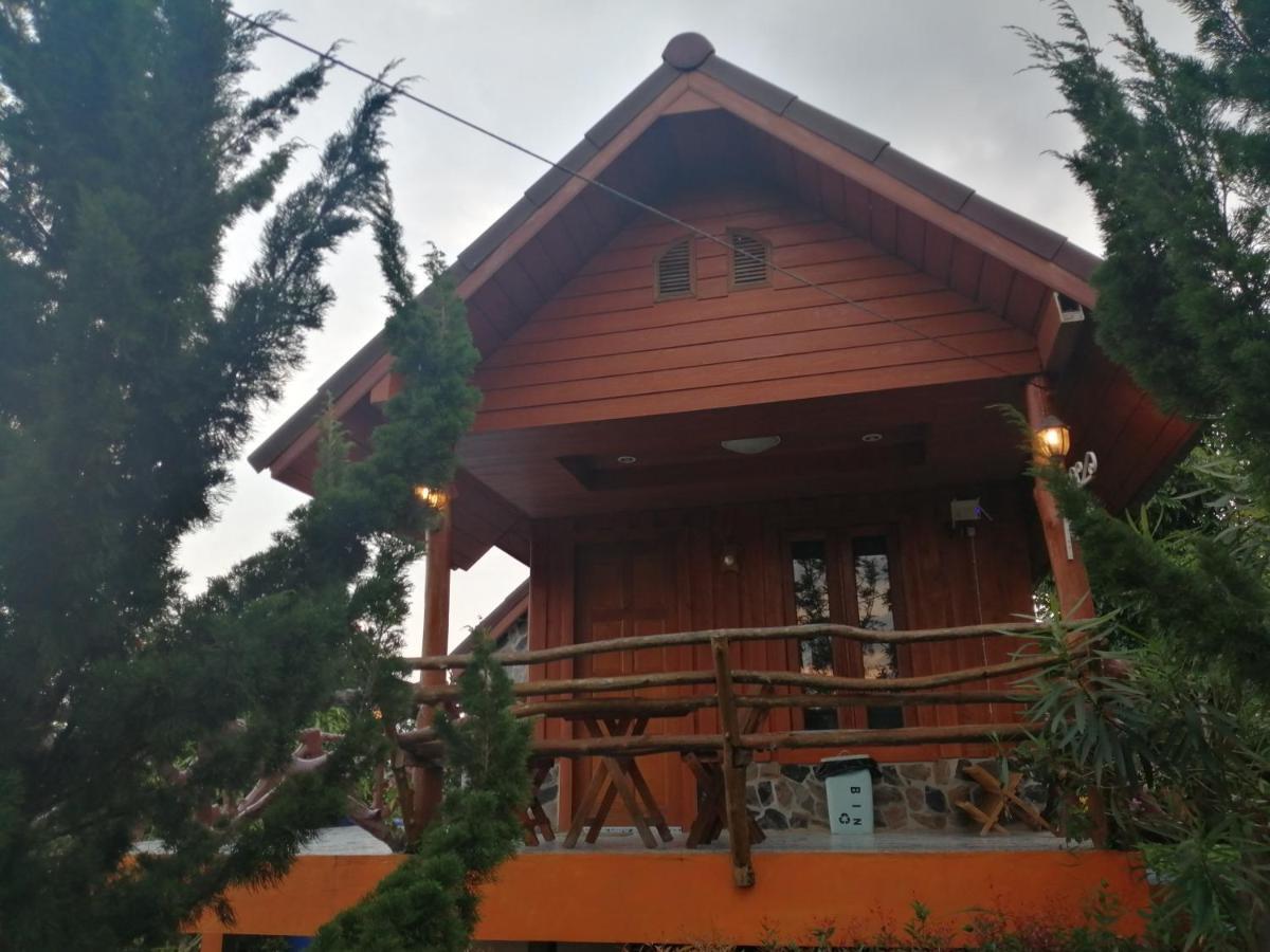 Indah Garden Hill Resort Фечабун Екстериор снимка