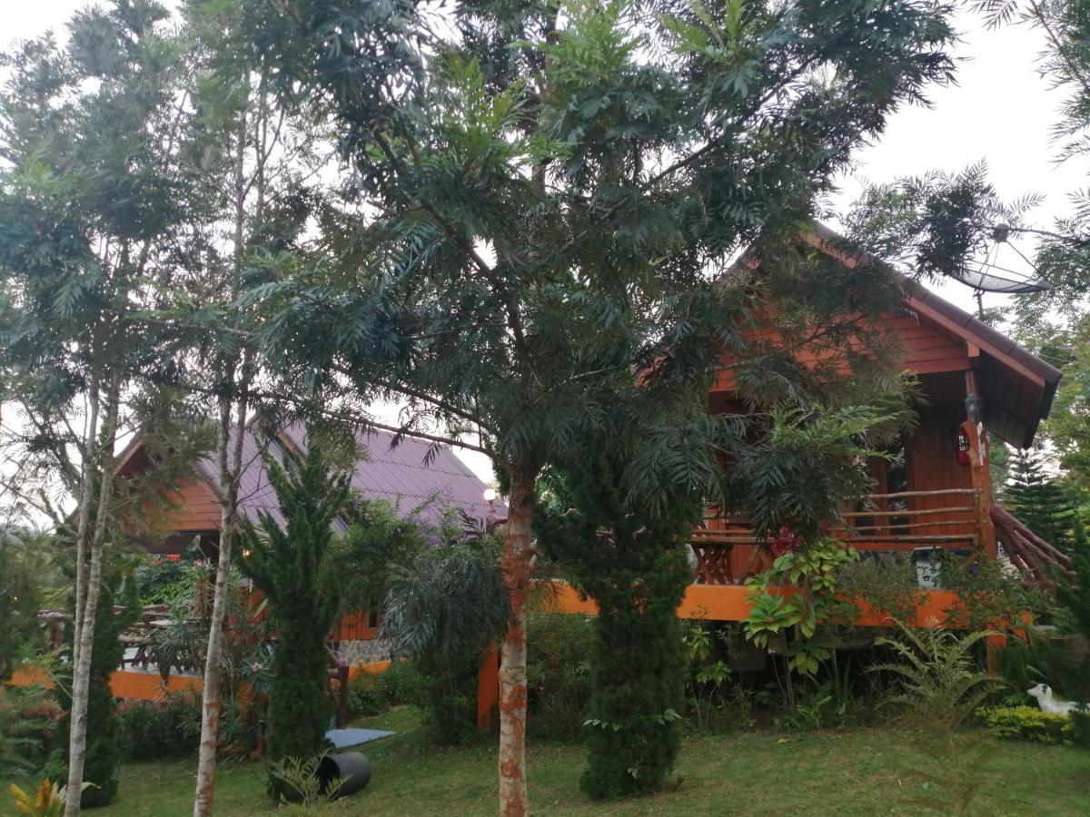 Indah Garden Hill Resort Фечабун Екстериор снимка